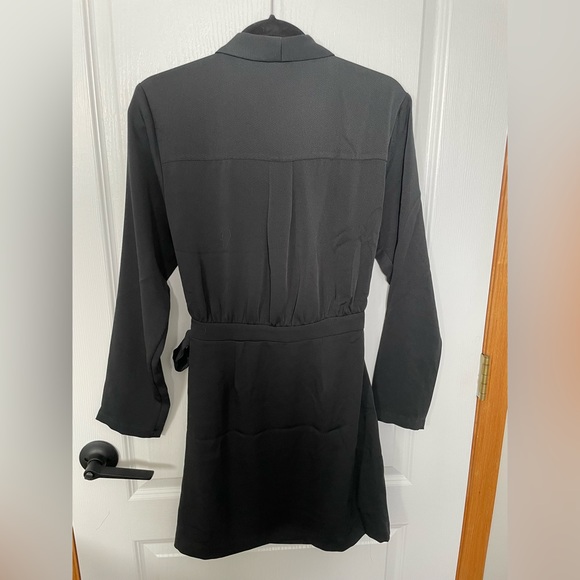 Frank & Oak black wrap dress - Picture 4 of 4